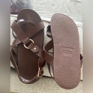 Old Navy Brown Toe Loop Sandals
